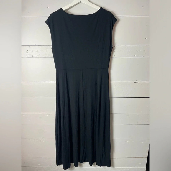 Banana Republic Black Sleeveless Knit Dress Size Medium - Picture 2 of 4